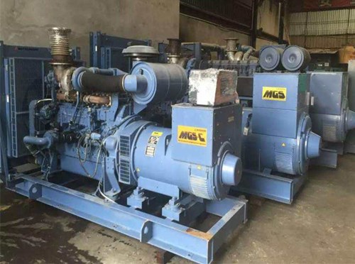 安康发电机组带负载降电压是什么原因照成的？