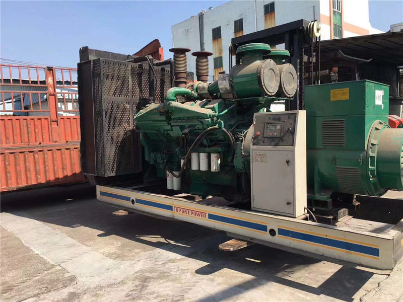 安康如何判断柴油发电机组的机油温度是否达到了合适的预热温度？